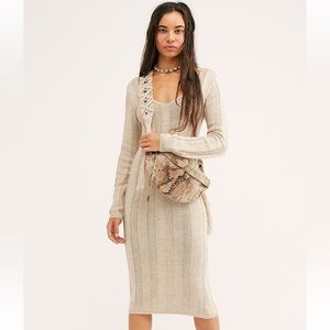 Savannah Sweater Midi Dress - NEW NEVER WORE! ❤️